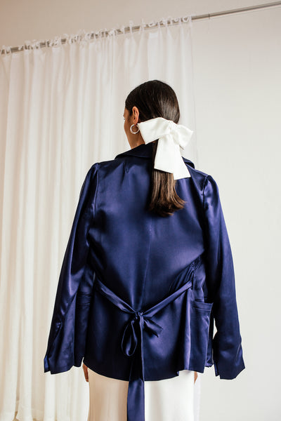 blauer Blazer aus Seide