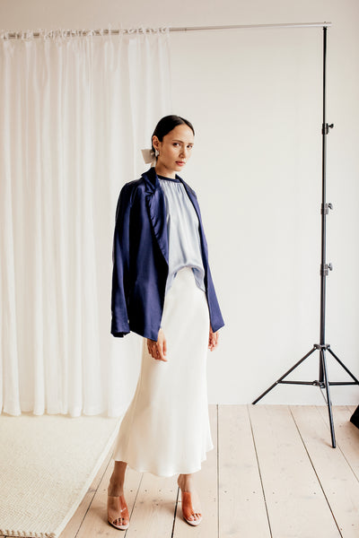 blauer Blazer aus Seide